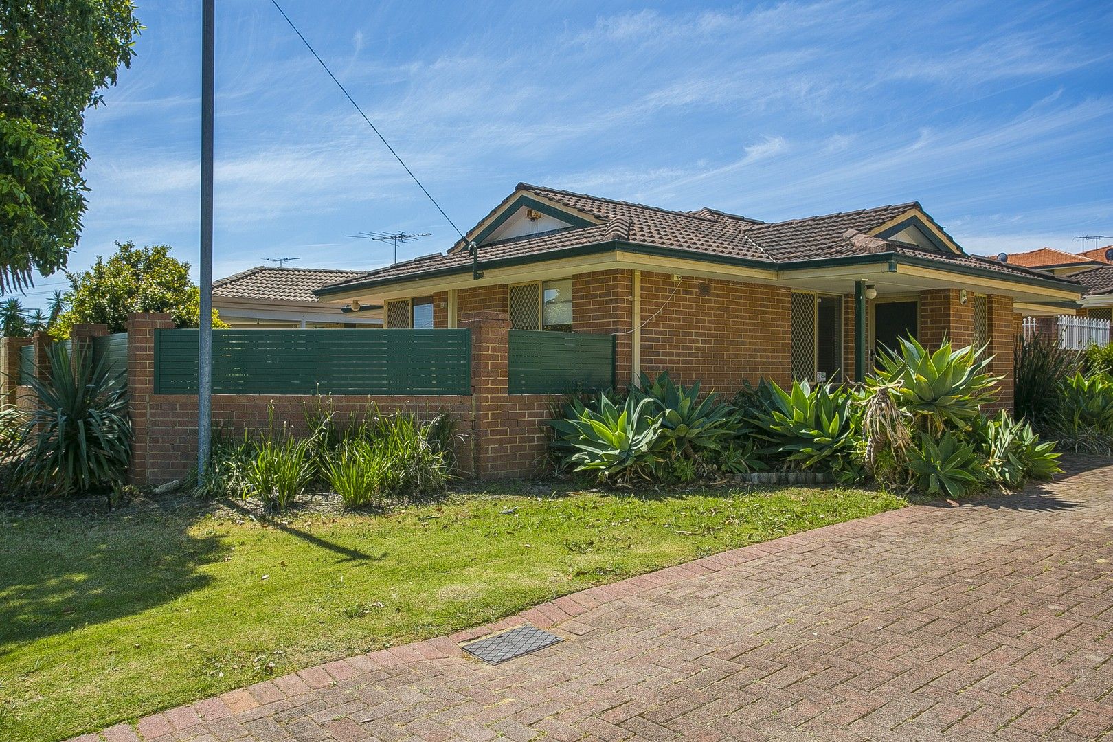 3 bedrooms House in 22A Montrose Way NOLLAMARA WA, 6061