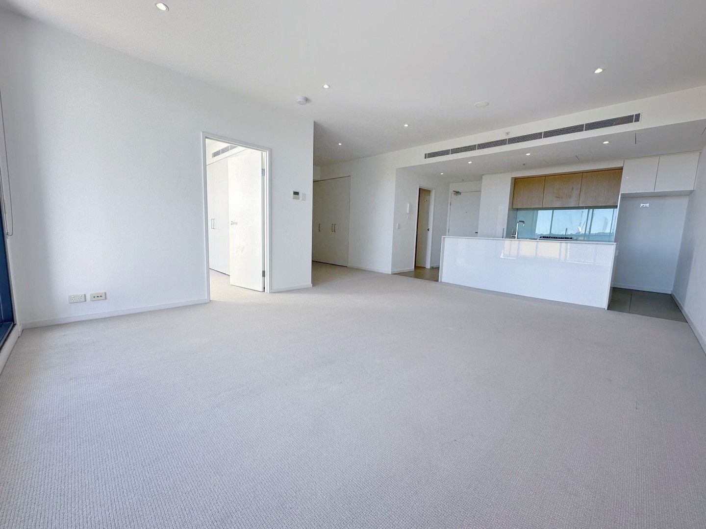 1 bedrooms Apartment / Unit / Flat in 610/6 Saunders Close MACQUARIE PARK NSW, 2113