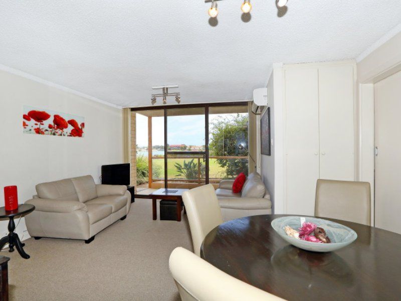 4/68 Military Road, Tennyson SA 5022, Image 1