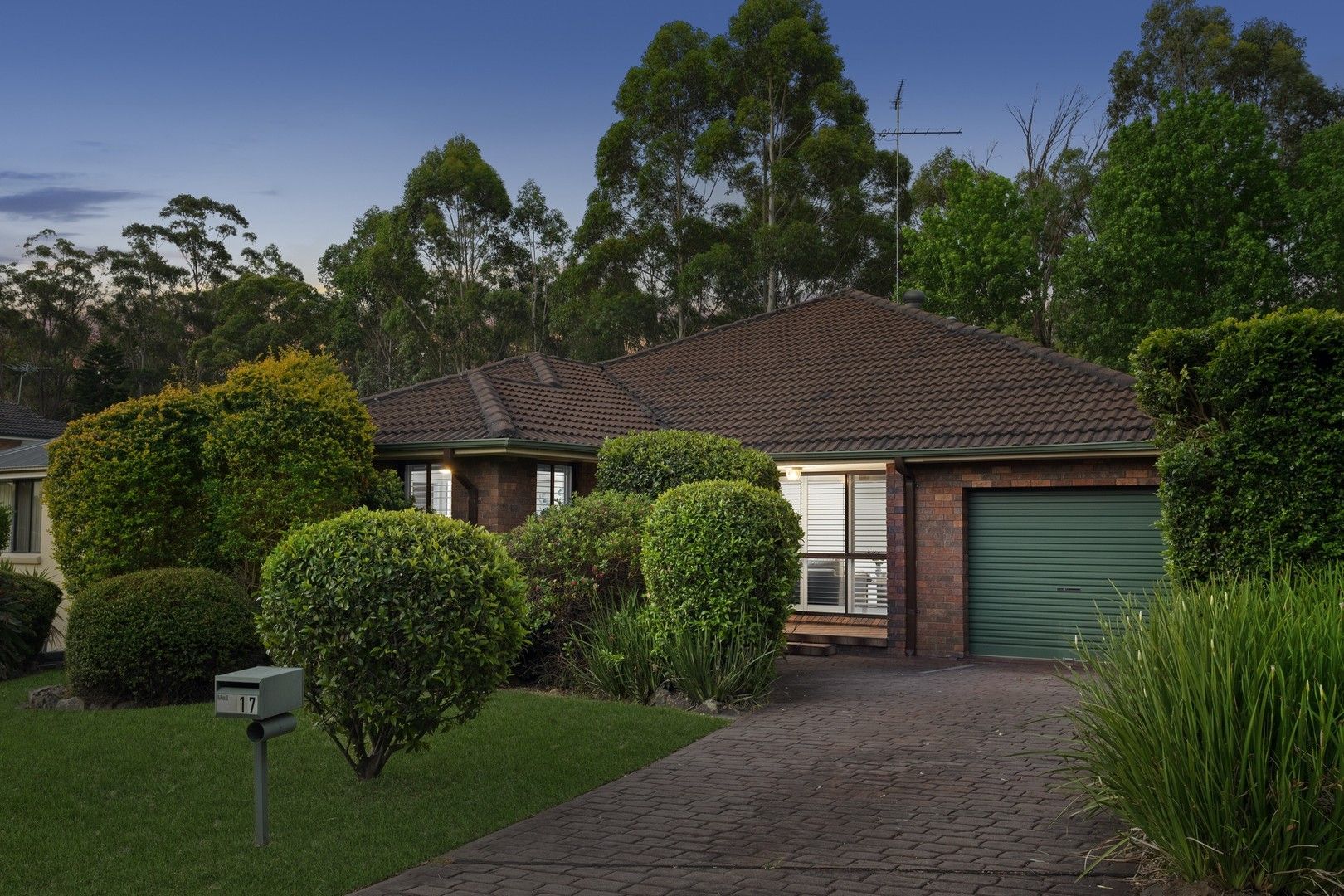 17 Hutchins Crescent, Kings Langley NSW 2147, Image 0