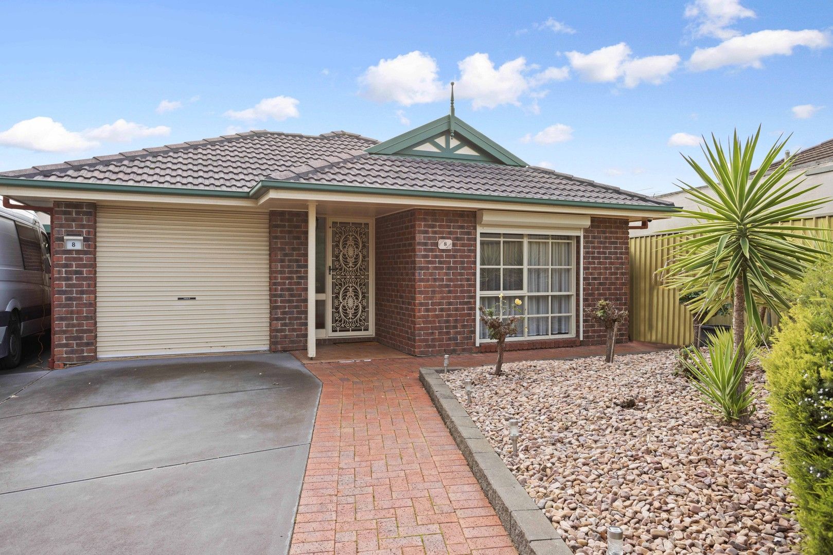 8 Fernilee Court, Onkaparinga Hills SA 5163, Image 0