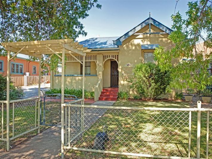 99 Ebsworth Street, Tamworth NSW 2340, Image 1