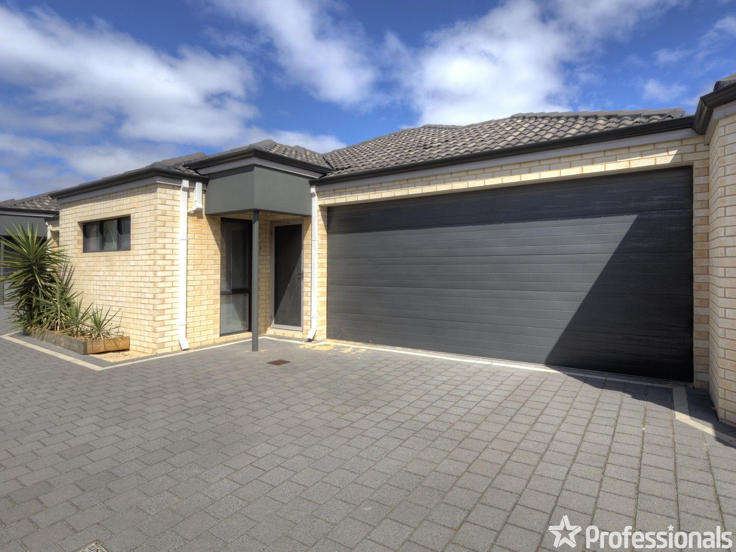 2/41 Margaret Street, Midland WA 6056, Image 0