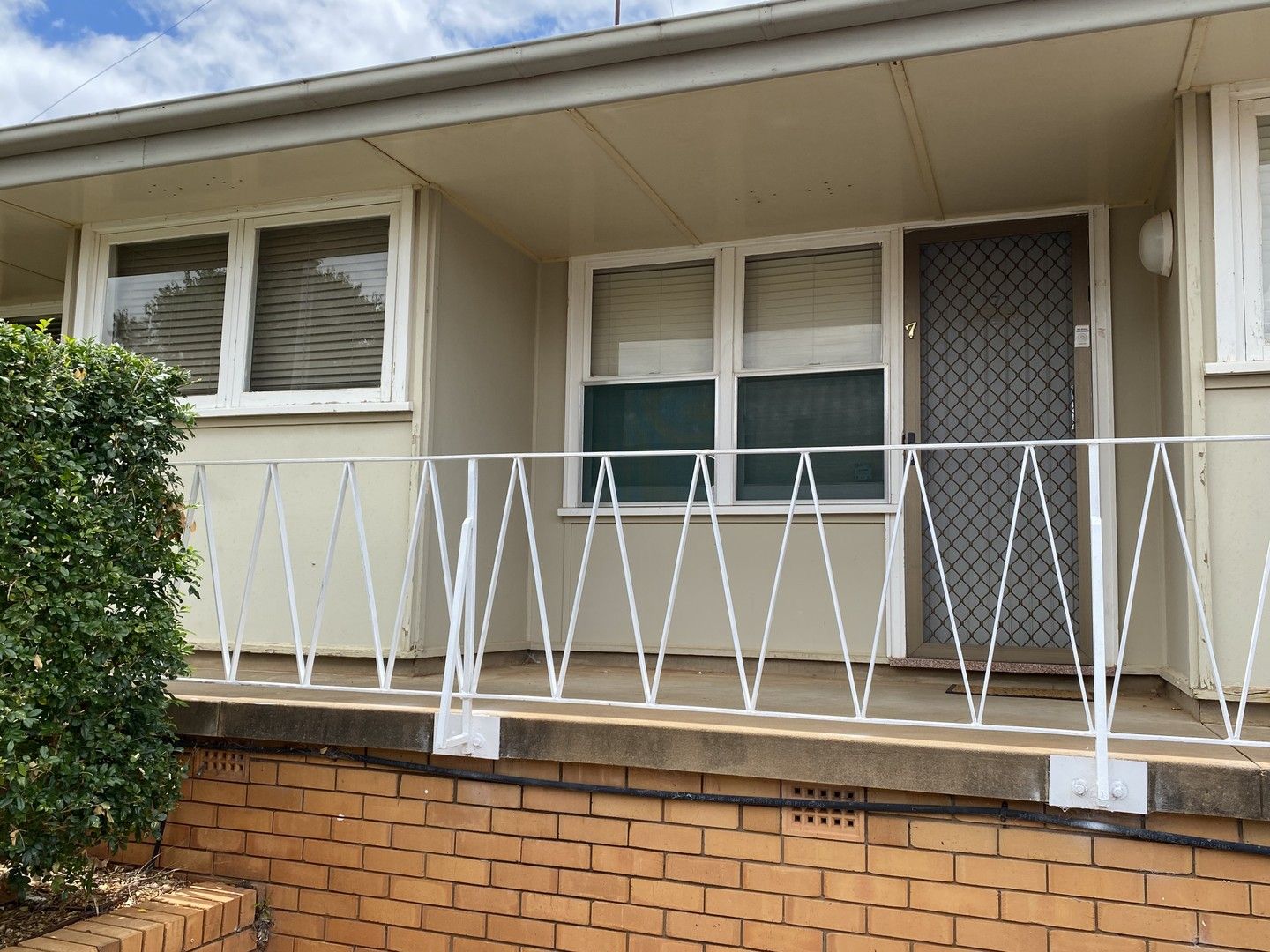 1 bedrooms Apartment / Unit / Flat in 6/12 Gallop Avenue PARKES NSW, 2870