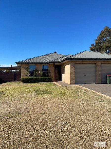 4 bedrooms House in 42 Dunheved Circle DUBBO NSW, 2830