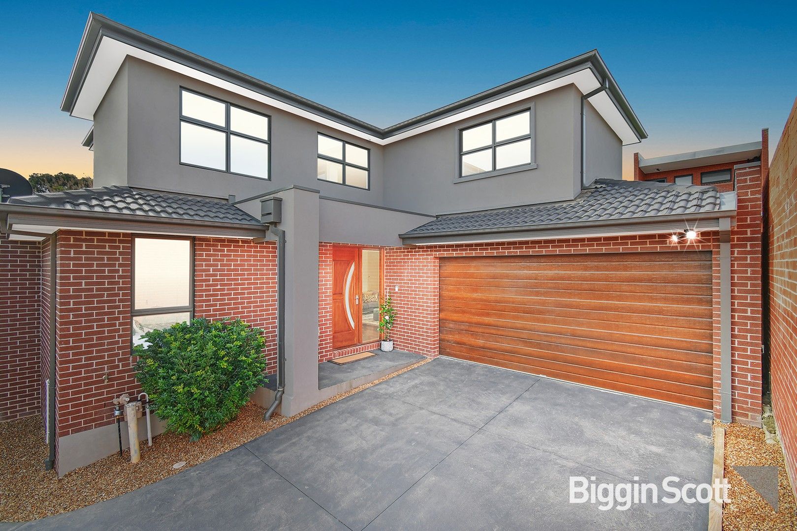 4 bedrooms Townhouse in 2/4 Mountain Ash Avenue ASHWOOD VIC, 3147