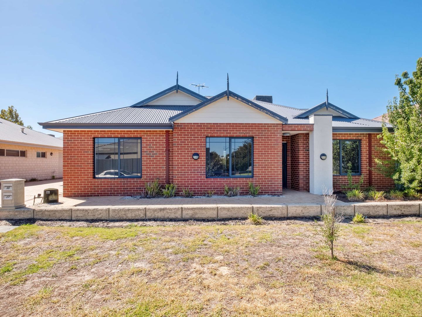 Aveley WA 6069 3 beds house for Sale, 378,000 2014959741 Domain