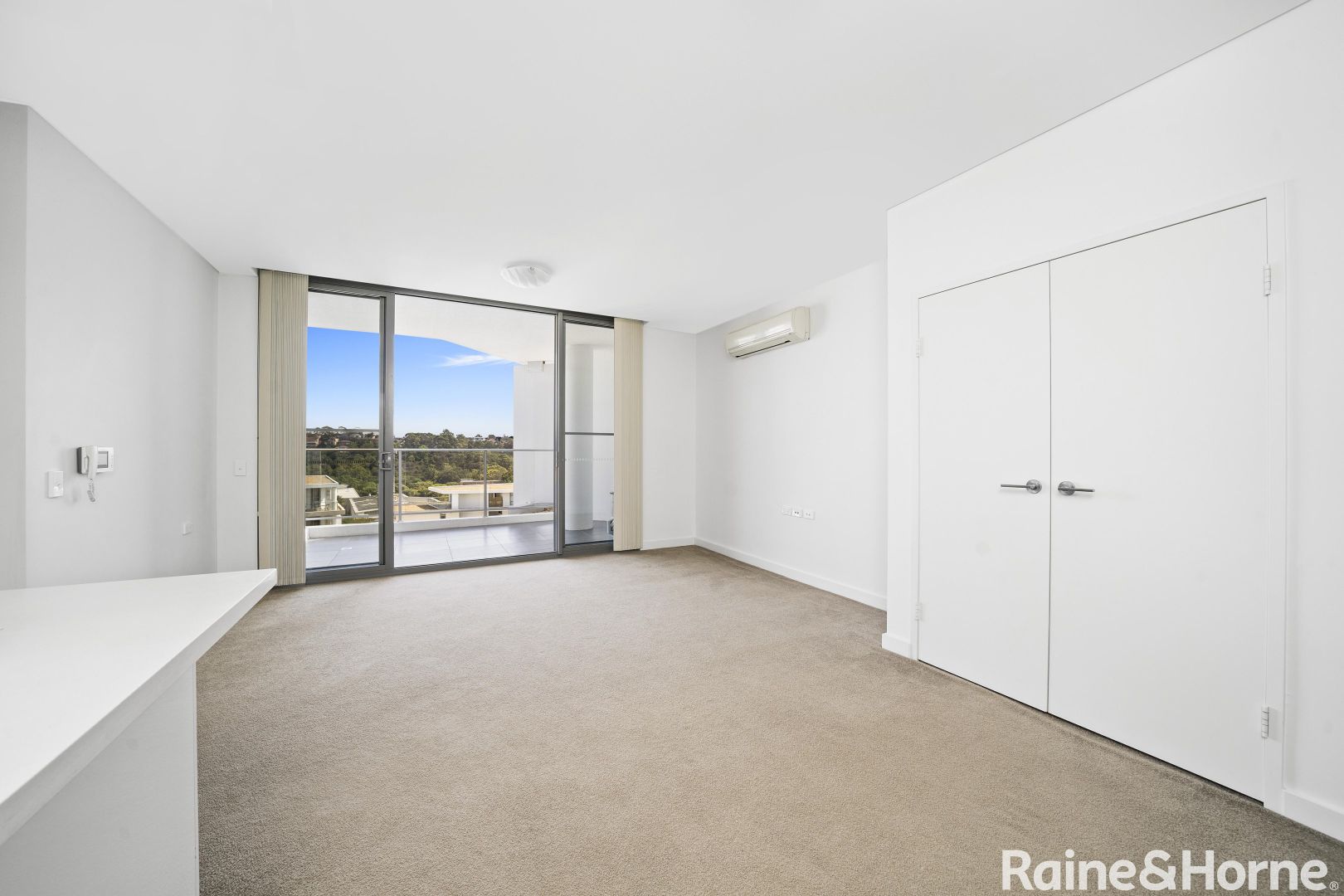 801/27 Cook Street, Turrella NSW 2205, Image 2