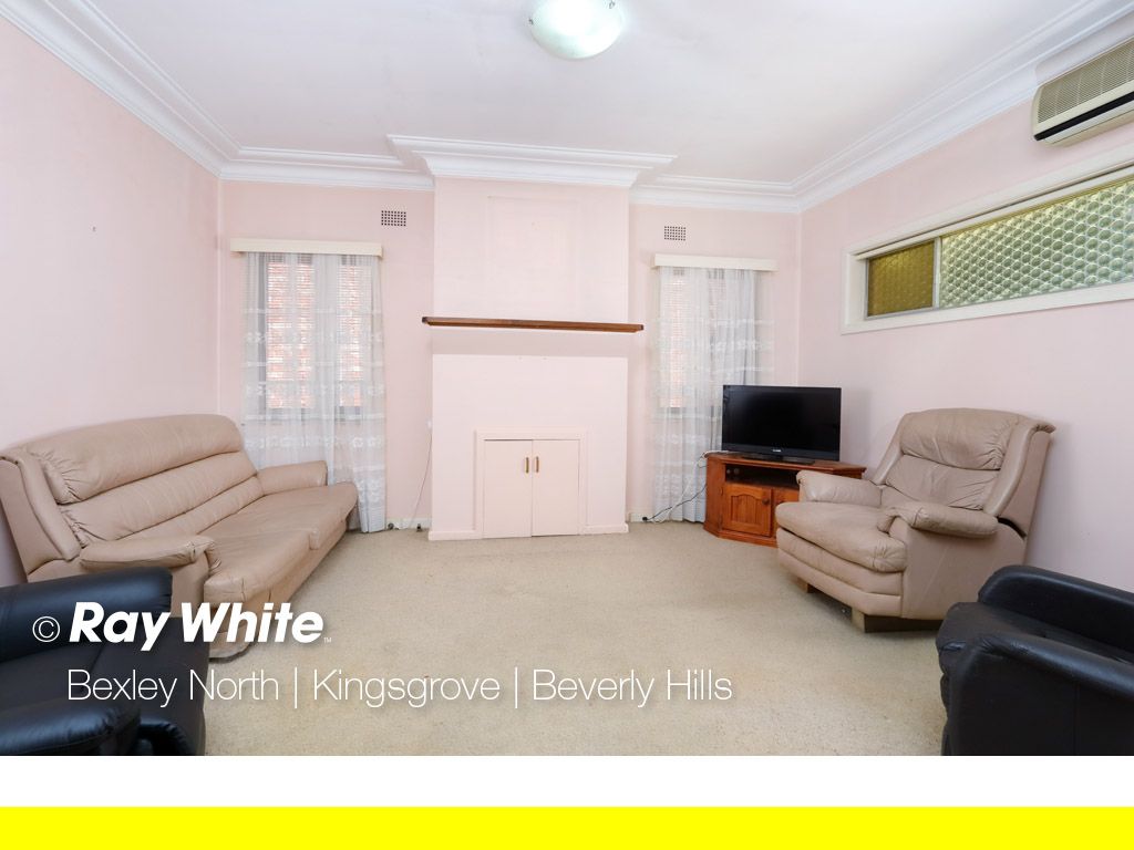 31 Olive Street, Kingsgrove NSW 2208, Image 2