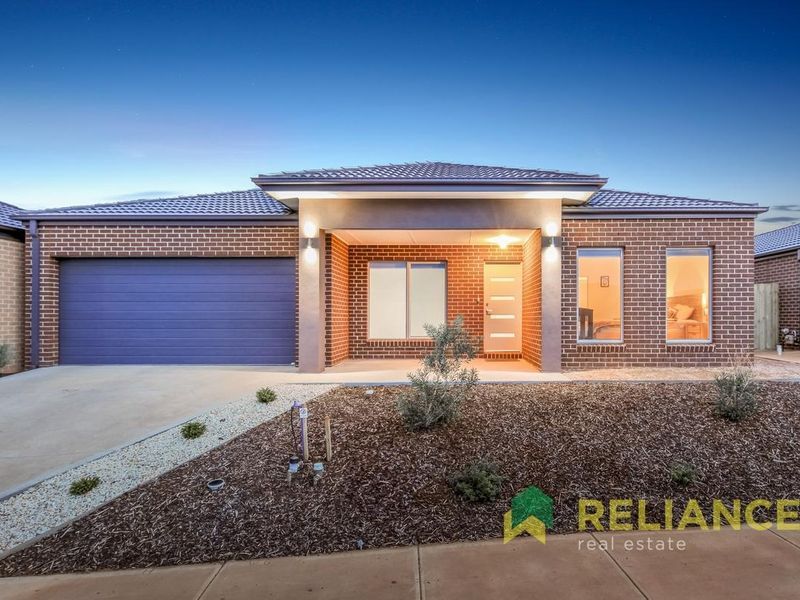 10 Toolern Waters Drive, Melton South VIC 3338, Image 0