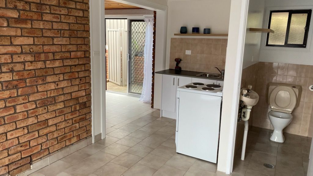 1 bedrooms Apartment / Unit / Flat in 18 Rosewood Drive GREYSTANES NSW, 2145