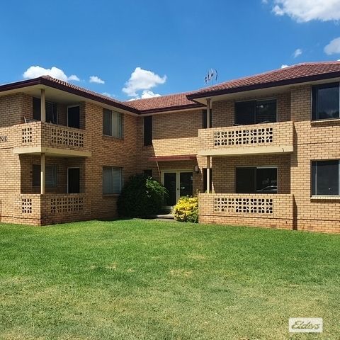 1 bedrooms Apartment / Unit / Flat in 2/142 Palmer Street DUBBO NSW, 2830