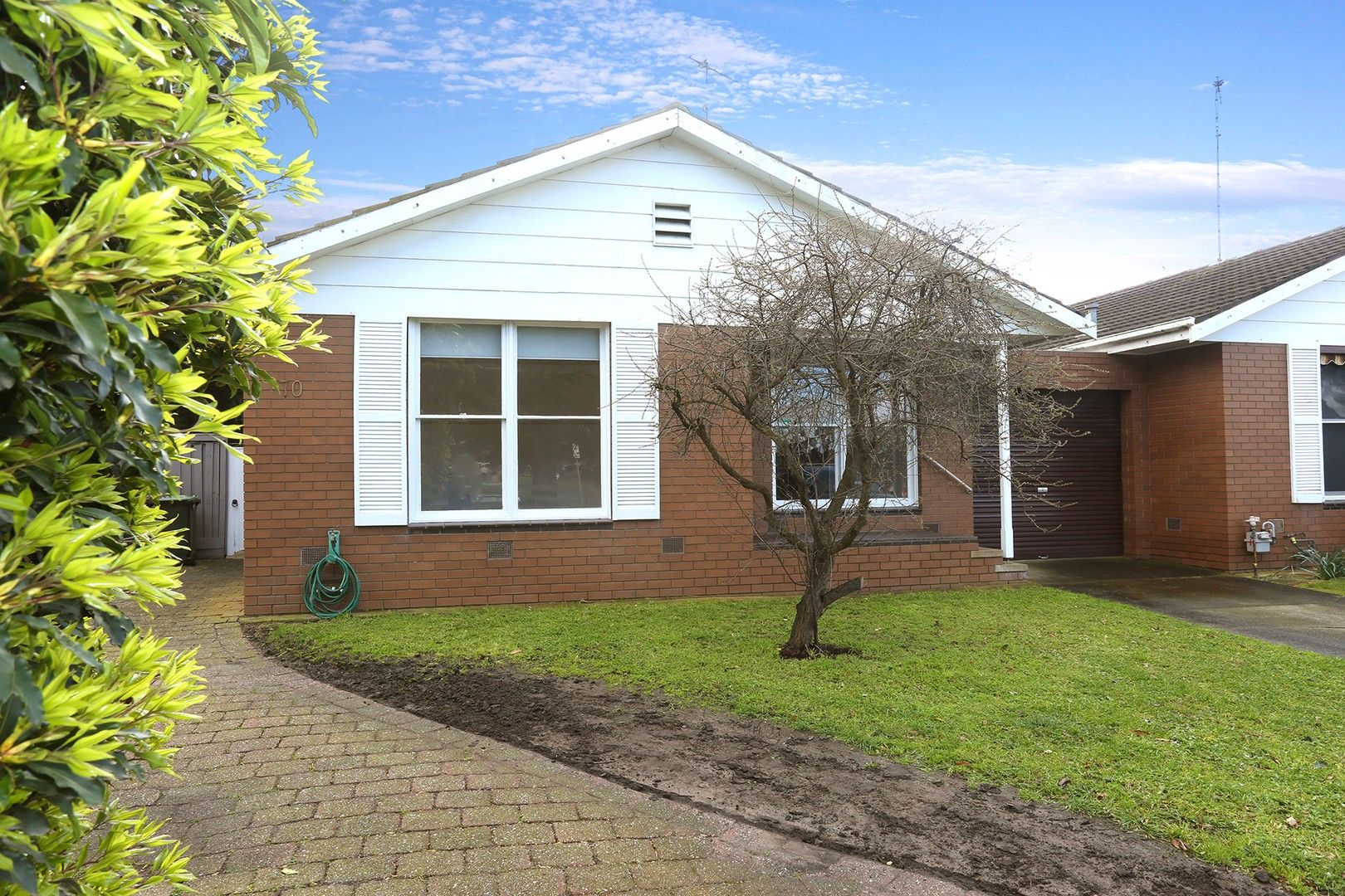 2 bedrooms House in 70 Barrabool Rd HIGHTON VIC, 3216
