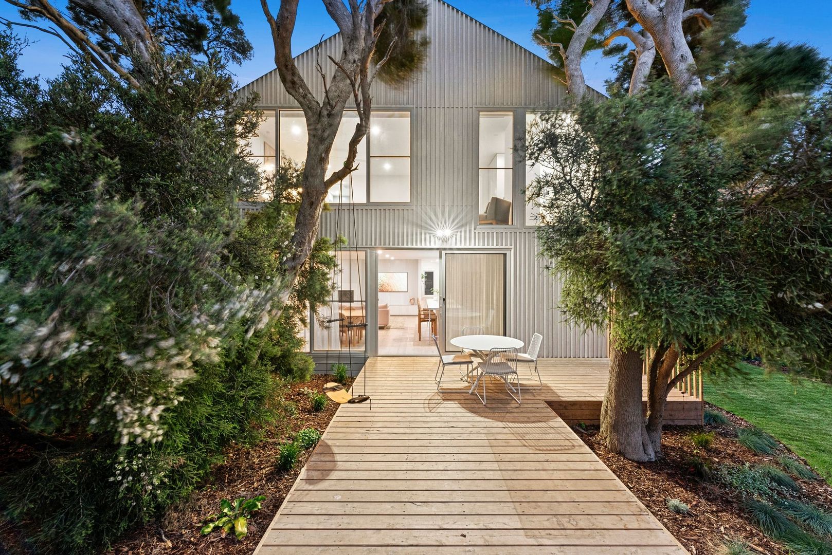 12 Cronulla Court, Barwon Heads VIC 3227, Image 2