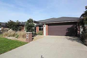 6 Rundell Place, Alfredton VIC 3350