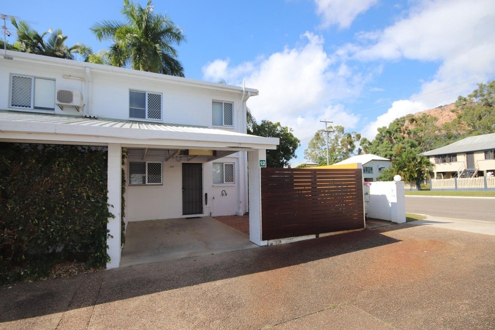 2 bedrooms House in 12/21-23 Landsborough Street NORTH WARD QLD, 4810