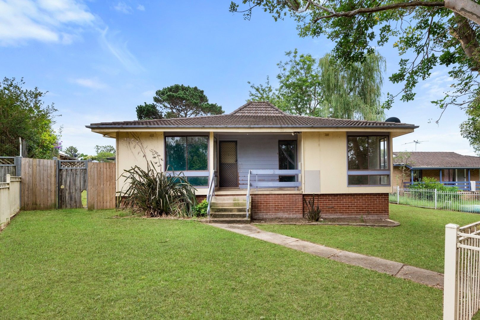 4 bedrooms House in 8 Foxlow Place AIRDS NSW, 2560