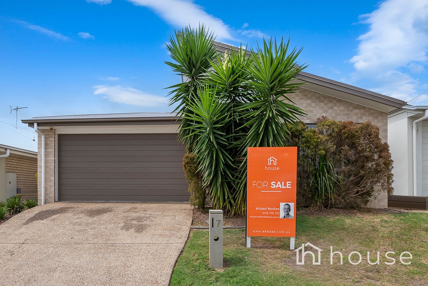 4 bedrooms House in 7 Mount Ballow Street PARK RIDGE QLD, 4125