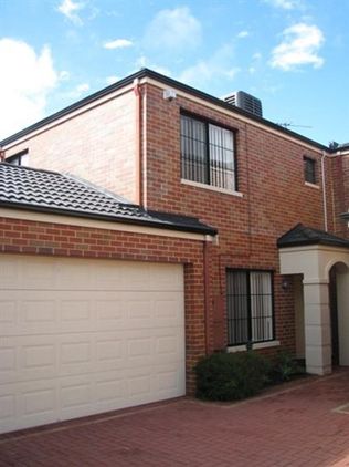 4/34 Pollard Street, GLENDALOUGH WA 6016, Image 0