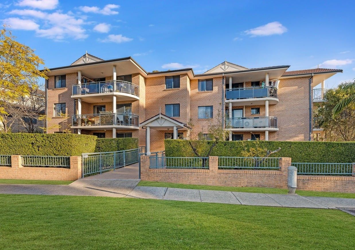 2 bedrooms Apartment / Unit / Flat in 11/37 Sir Joseph Banks Street BANKSTOWN NSW, 2200
