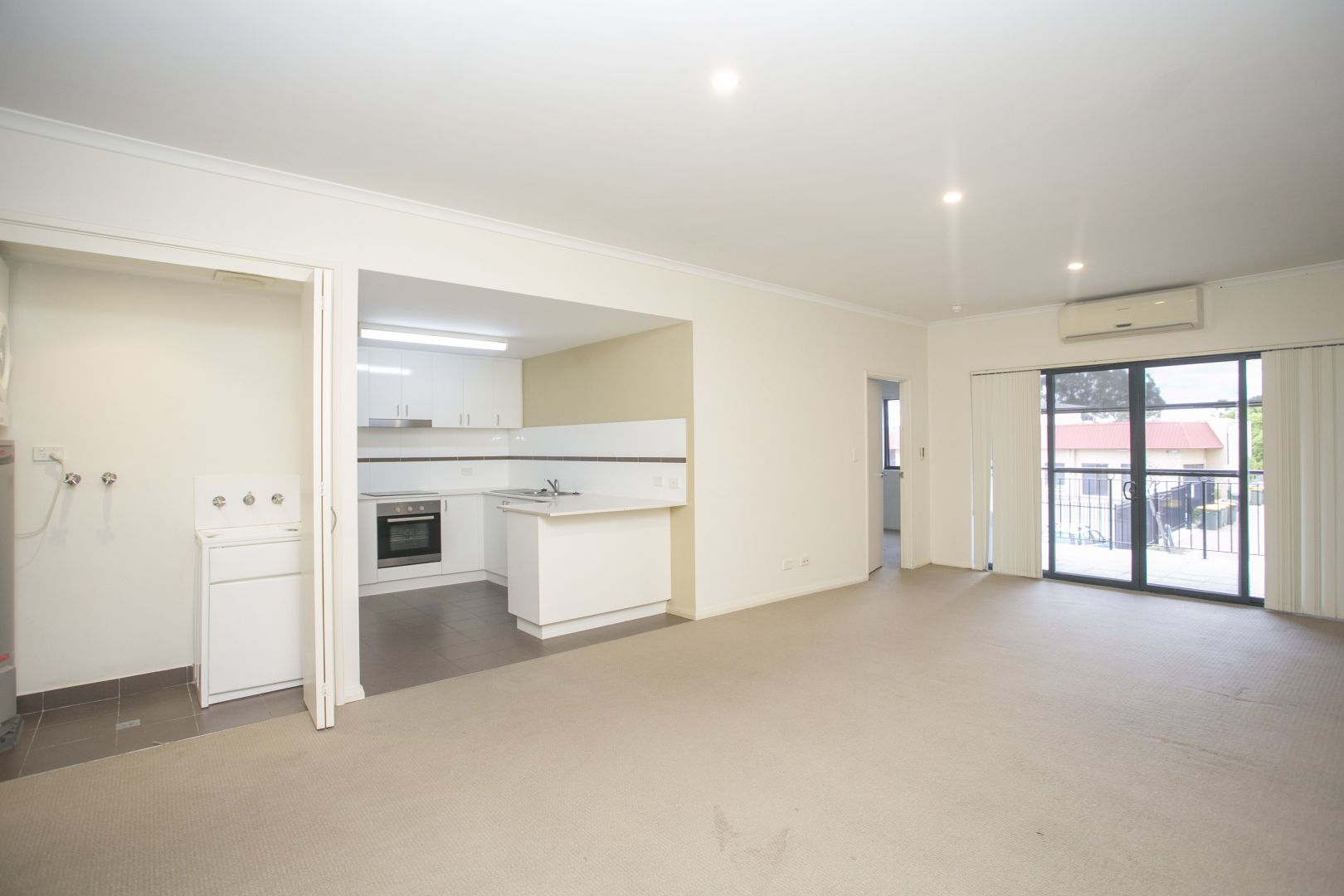 2/5 Keane Street, Midland WA 6056, Image 2