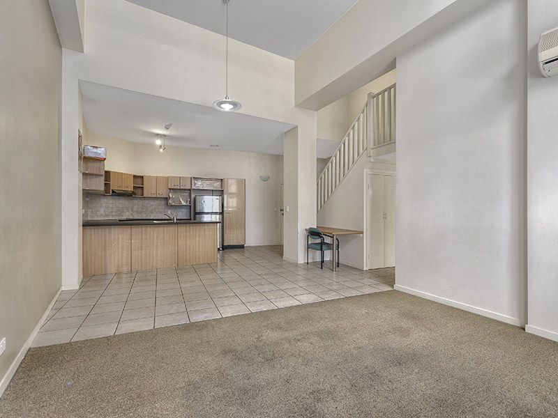 3/189 Leichhardt, Spring Hill QLD 4000, Image 2