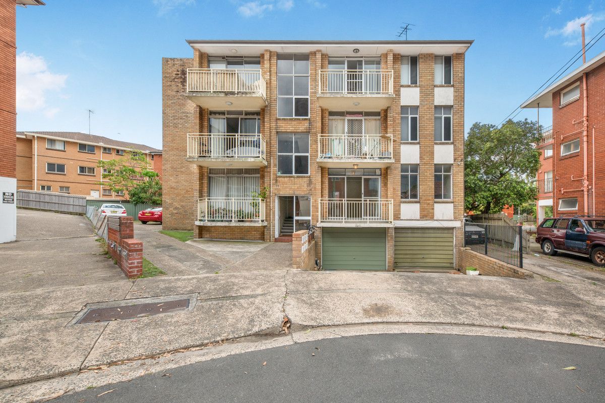 2 bedrooms Apartment / Unit / Flat in 2/2 Podmore Place HILLSDALE NSW, 2036