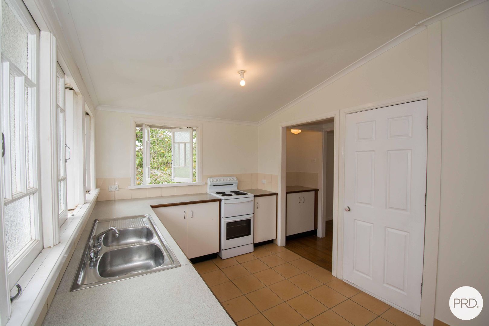 1/9 Glenmorris Street, Walkervale Property History & Address Research