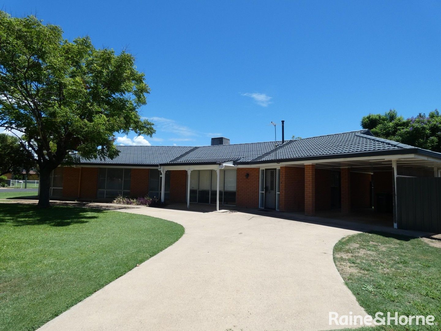 Moree NSW 2400 3 beds house for Rent, 475 p/w + 50 WATER 16871206