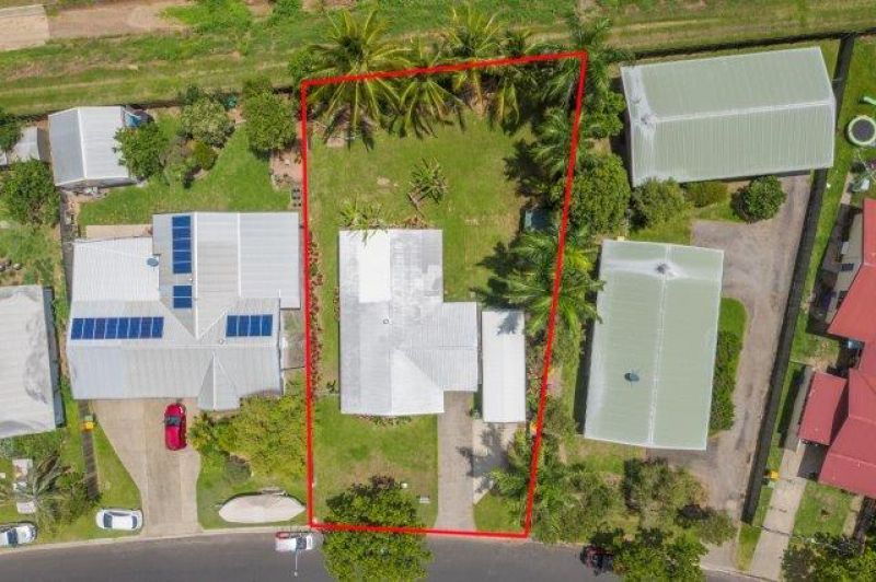 3 bedrooms House in 10 Kangaroo st BENTLEY PARK QLD, 4869