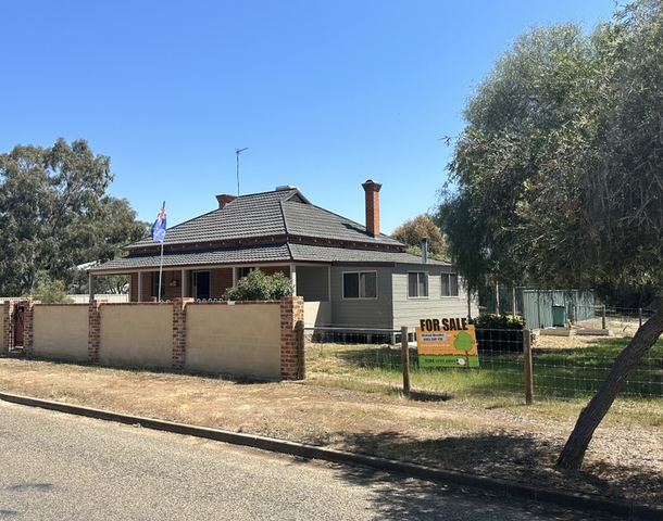 72 Vincent Street, Beverley WA 6304