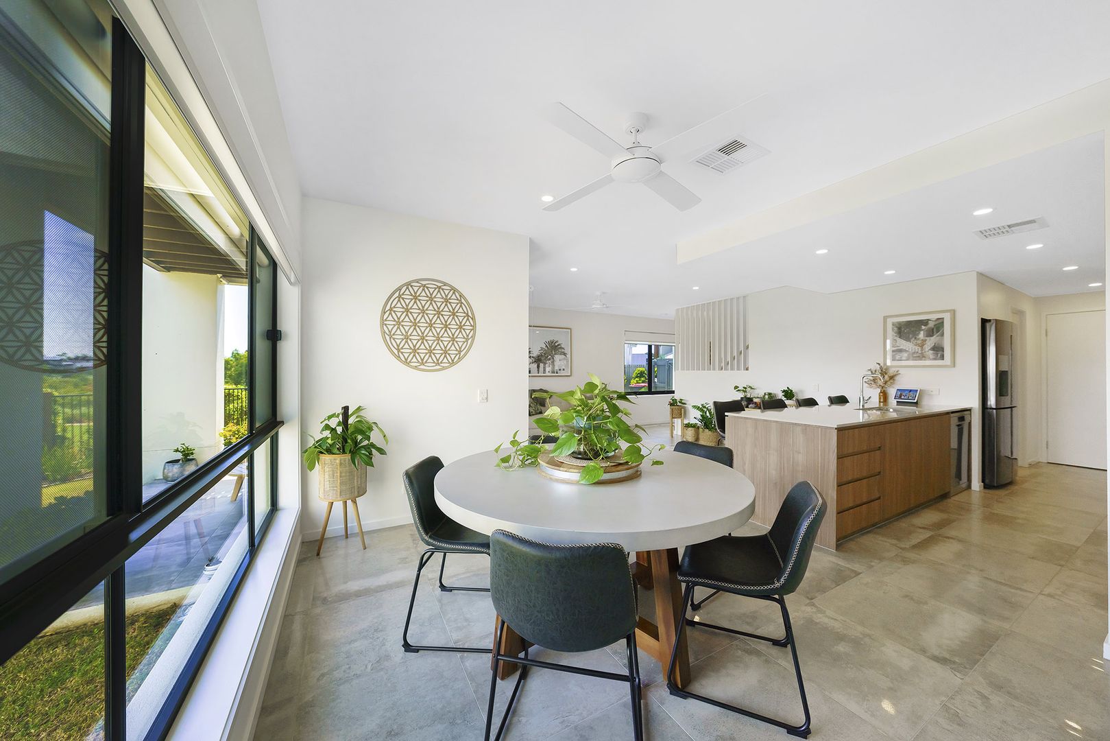 32/2 Flametree Cct, Arundel QLD 4214, Image 1