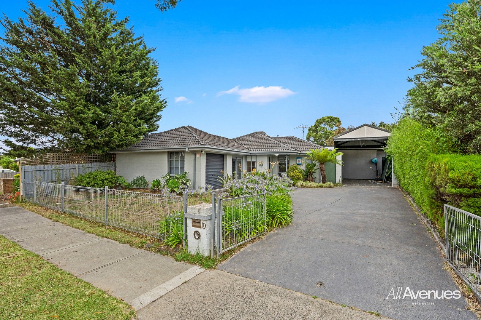 3 bedrooms House in 19 Stirling Avenue CRANBOURNE NORTH VIC, 3977