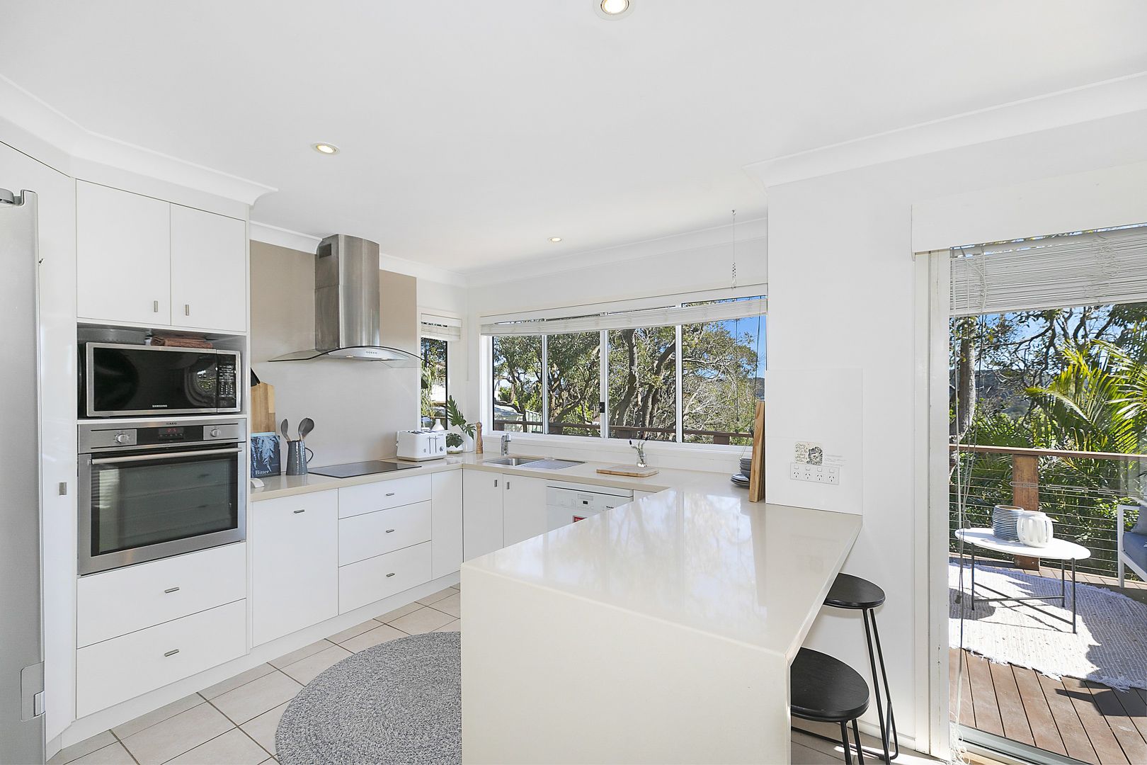 22 Yakaloo Crescent, Forresters Beach NSW 2260, Image 2