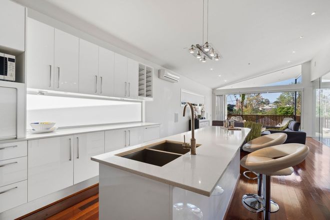 151 Macrossan Avenue, NORMAN PARK QLD 4170 - Image 5