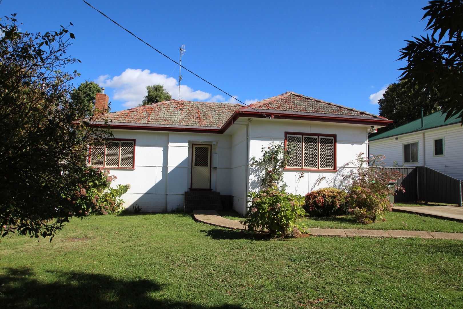3 bedrooms House in 8 Bardia Avenue ORANGE NSW, 2800