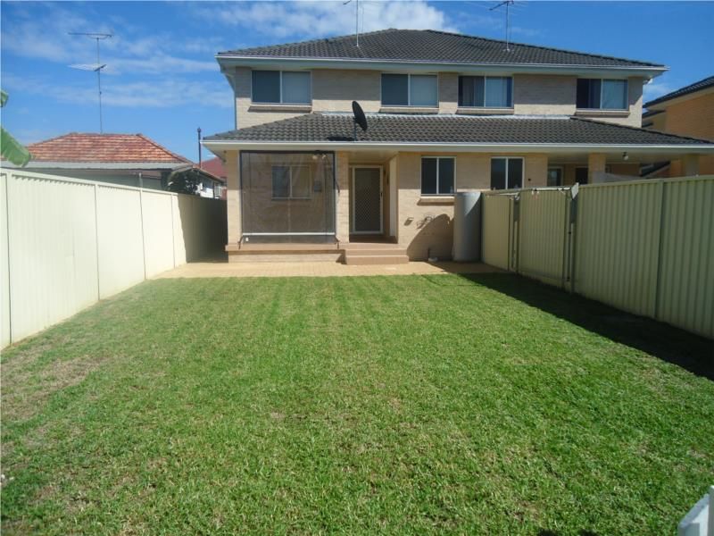 4 Holmes Avenue, SEFTON NSW 2162, Image 2