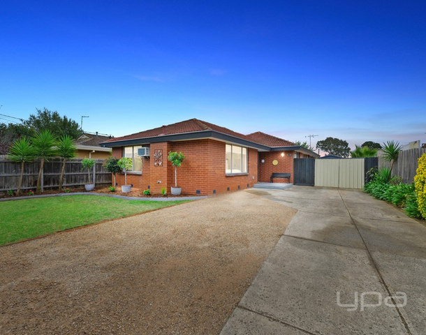 100 First Avenue, Melton South VIC 3338