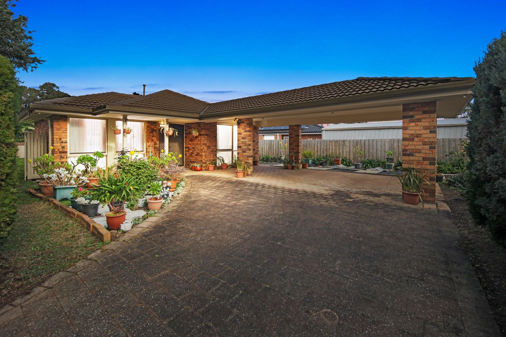 2 Alpine Walk, Hampton Park VIC 3976, Image 0