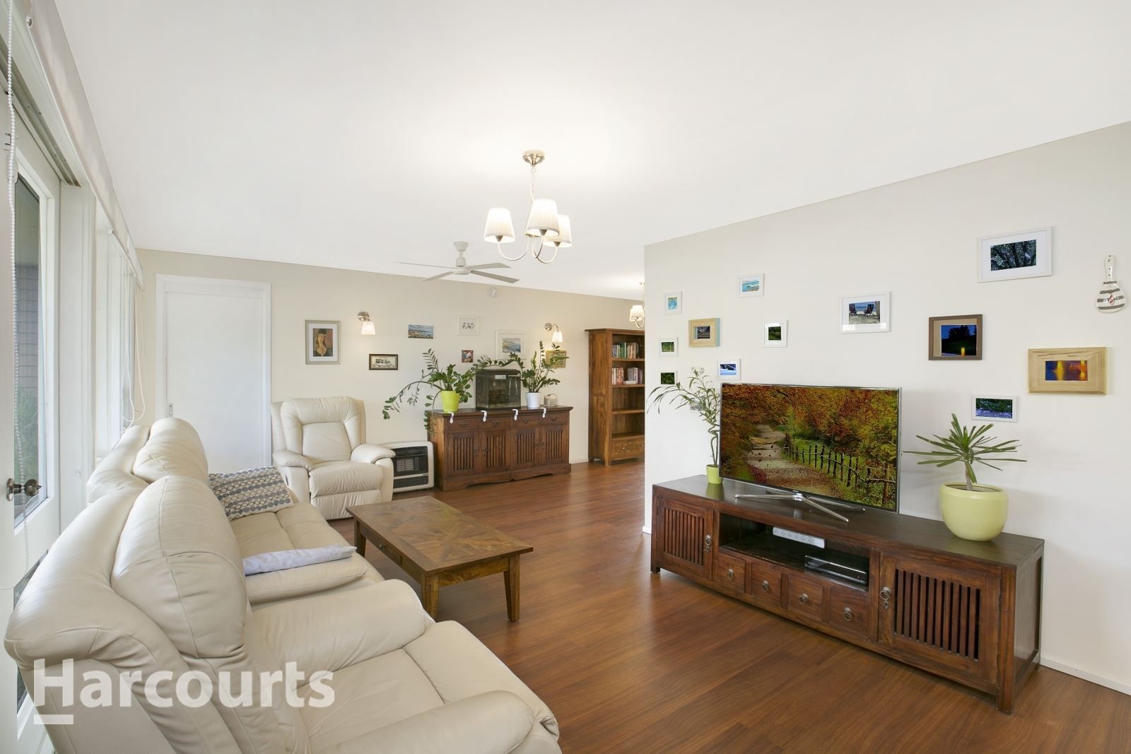 62 Pinaroo Crescent, Bradbury NSW 2560, Image 1