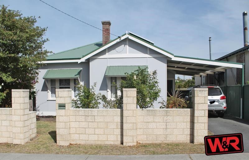 4 bedrooms House in 17 Parade Street ALBANY WA, 6330