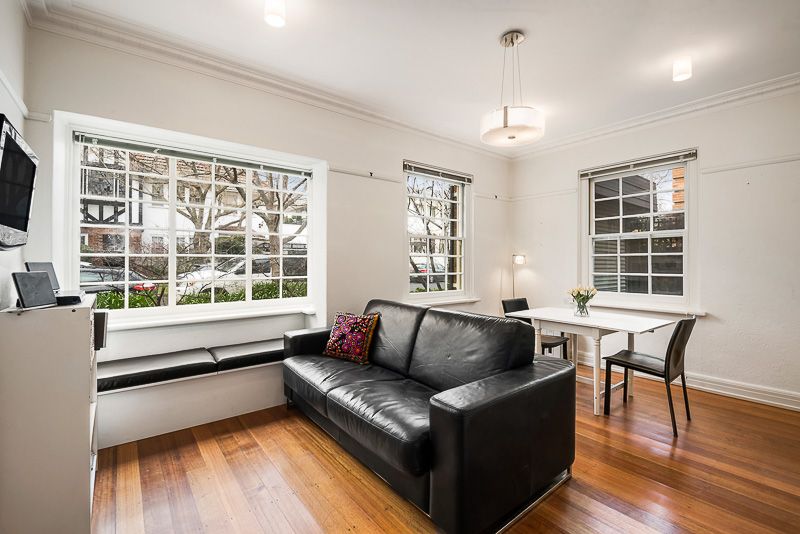 2/7 Stanhope Court, South Yarra VIC 3141, Image 0