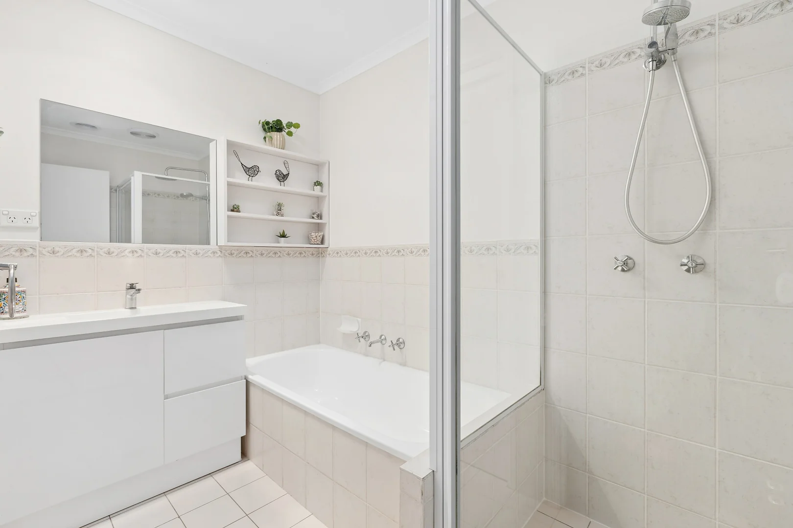 Additional image 9 of 10/2 Lander Crescent, Amaroo ACT 2914