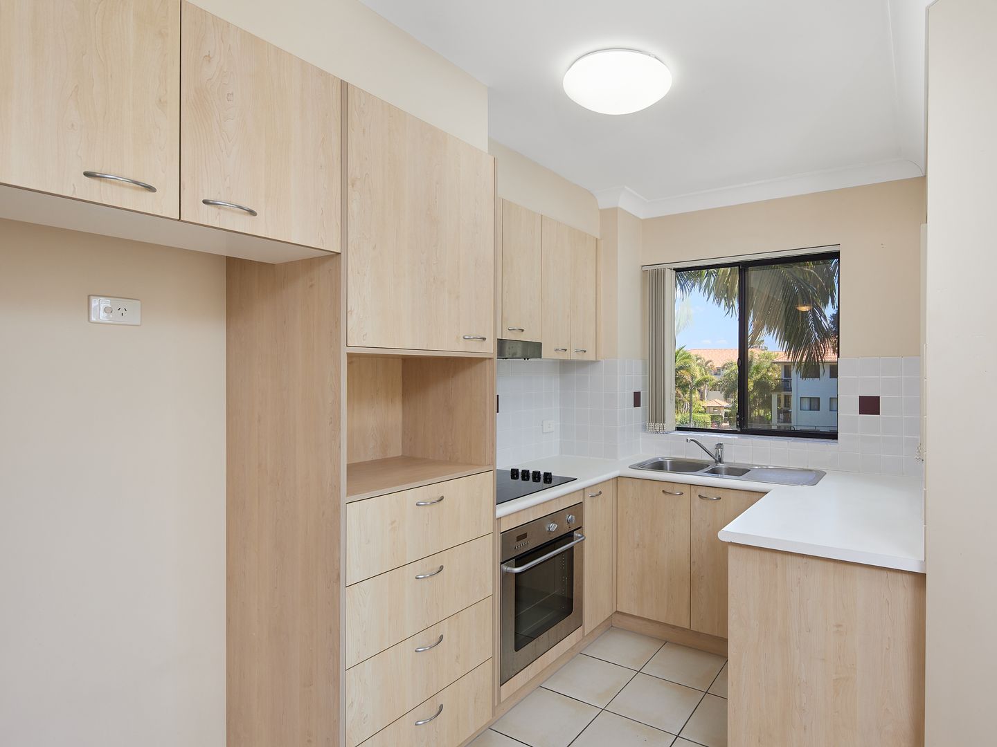 102/14-26 Markeri Street, Mermaid Beach QLD 4218, Image 1