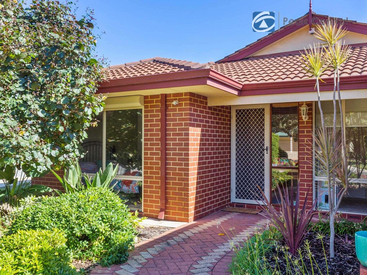 13 Jenniphur Court, Atwell WA 6164, Image 1