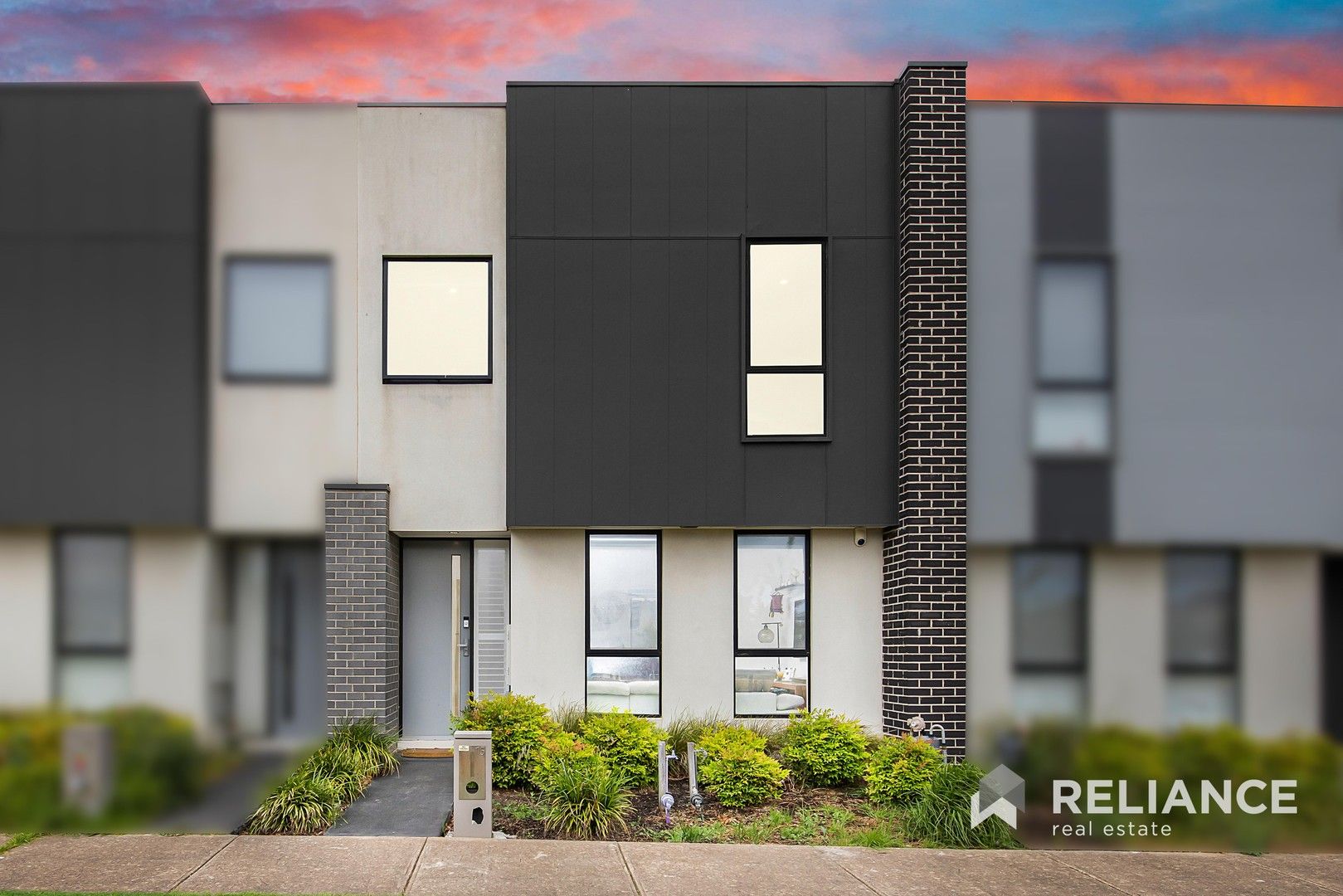 3 bedrooms House in 15 Rosario Walk POINT COOK VIC, 3030
