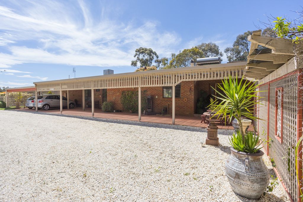 61 Popes Road, Junortoun VIC 3551, Image 2