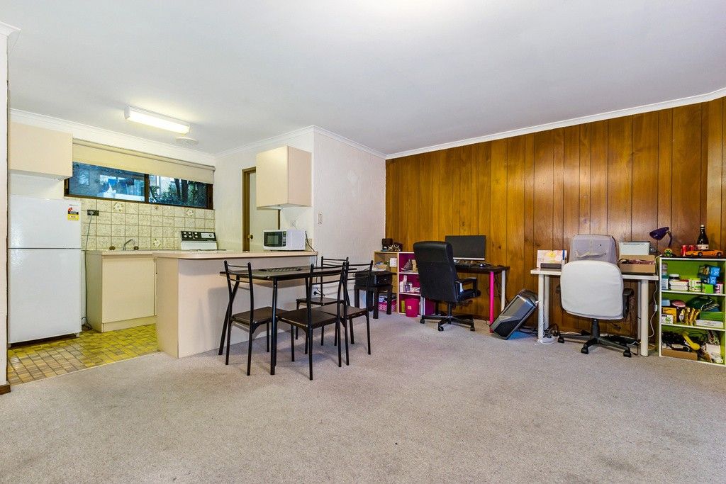 1/15 Ashted Road, Box Hill VIC 3128, Image 2