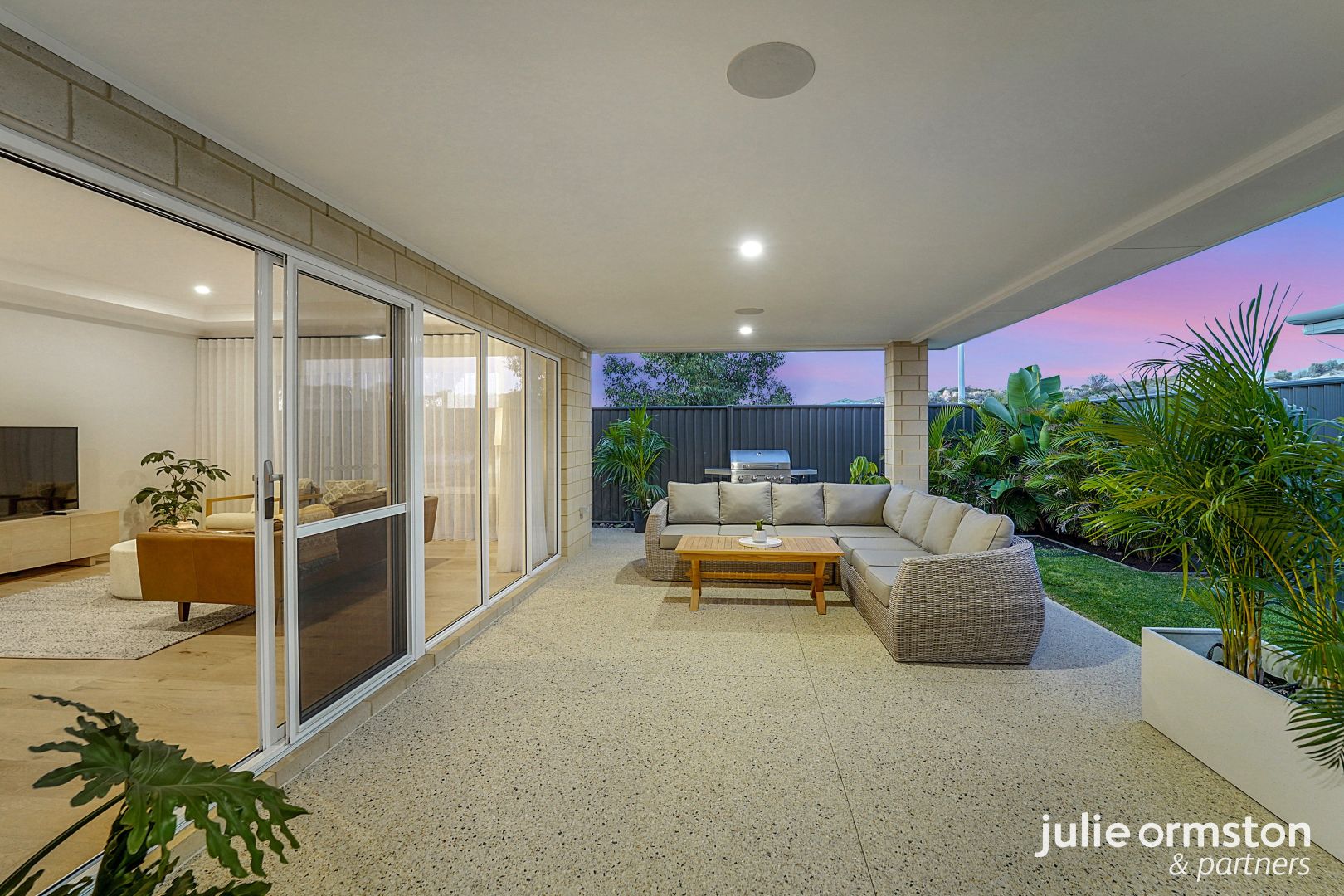 62 Mirabilis Avenue, Jindalee WA 6036, Image 2