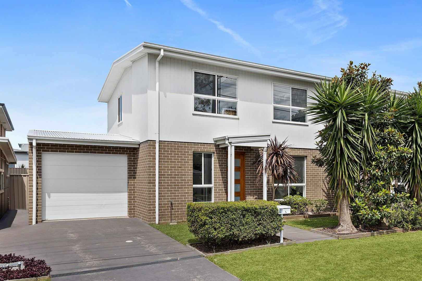 3 bedrooms Townhouse in 1B King Street LAKE ILLAWARRA NSW, 2528